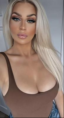 Faye   Blonde British Milf 