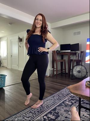 Esposa gostosa Conny cuckolding seu marido