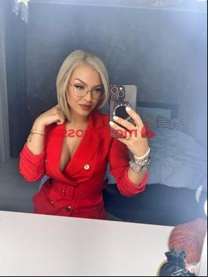 Sexy prostitute Sara 
